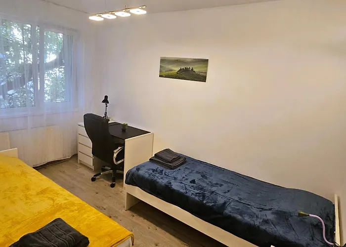 Yb 174 Apartment Bucharest