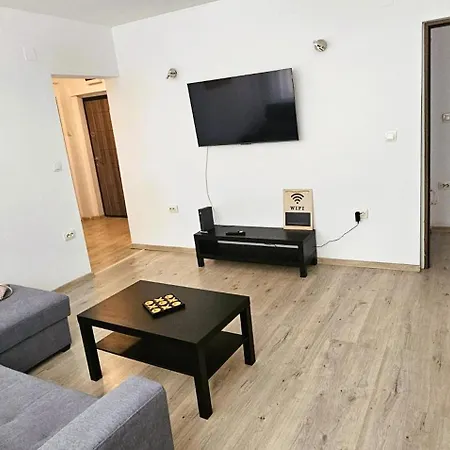 Yb 174 Appartement Boekarest